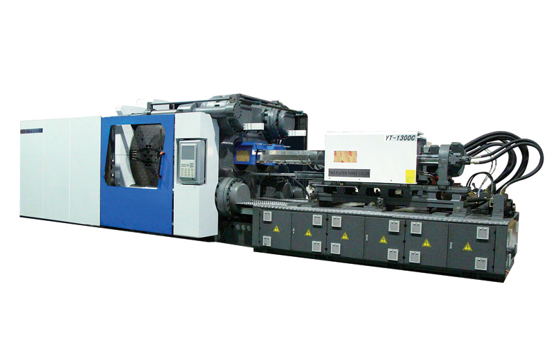 Three-plate three-color molding machine